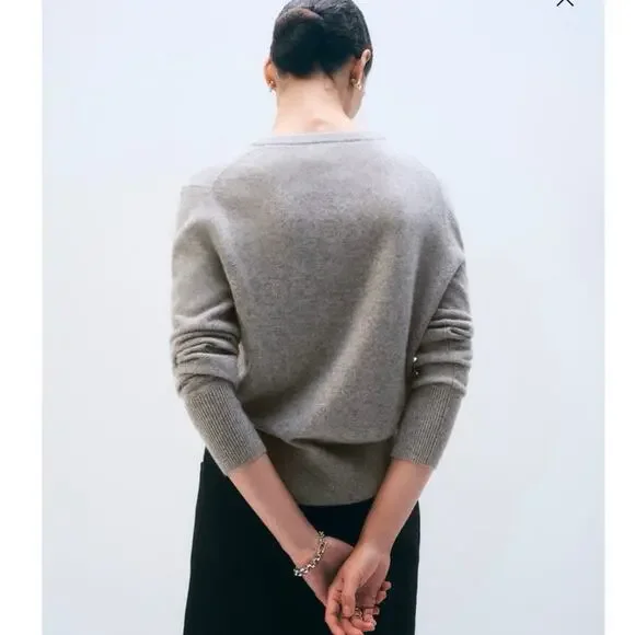 White + Warren Cashmere V Neck Sweater M Gray Side Slits Quite Luxury Minimalist - Picture 2 of 11